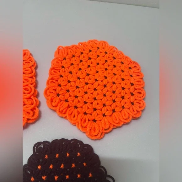 Vintage MCM Handmade Loom Doilies Crochet Placemat Trivet Yarn Flower Halloween - Picture 4 of 9